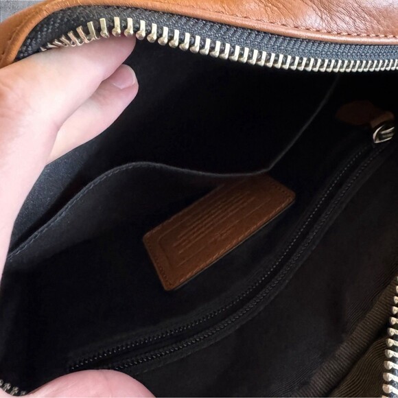 Authentic COACH Houston Flight Smooth Leather Tan Crossbody - Picture 4 of 5